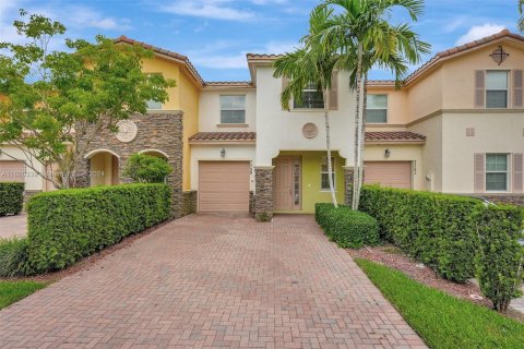 Adosado en venta en Davie, Florida, 3 dormitorios, 171.03 m2 № 1241976 - foto 2