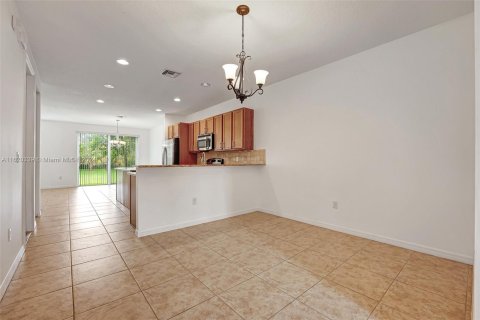 Townhouse in Davie, Florida 3 bedrooms, 171.03 sq.m. № 1241976 - photo 7