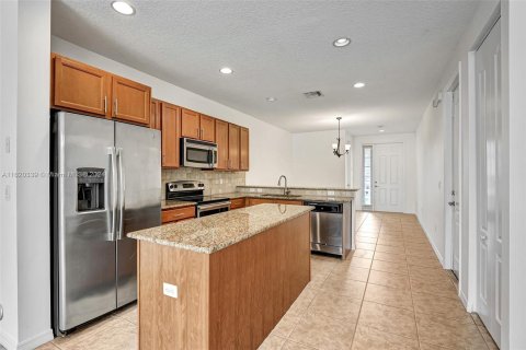 Adosado en venta en Davie, Florida, 3 dormitorios, 171.03 m2 № 1241976 - foto 11