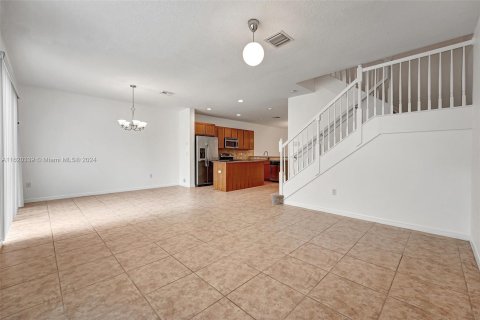 Townhouse in Davie, Florida 3 bedrooms, 171.03 sq.m. № 1241976 - photo 18