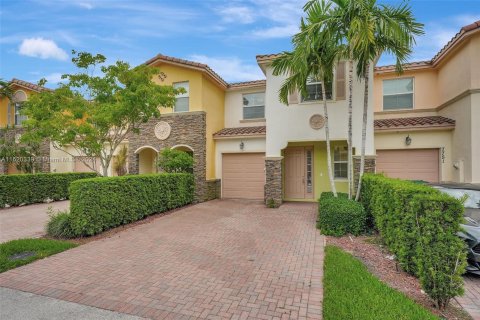 Touwnhouse à vendre à Davie, Floride: 3 chambres, 171.03 m2 № 1241976 - photo 1