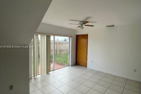 Casa en venta en Miami, Florida, 5 dormitorios, 186.55 m2 № 1397755 - foto 6