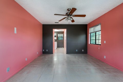 Casa en venta en Loxahatchee Groves, Florida, 3 dormitorios, 150.59 m2 № 1163081 - foto 8