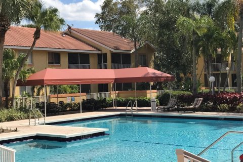 Condo in Coral Springs, Florida, 1 bedroom  № 1044173 - photo 22