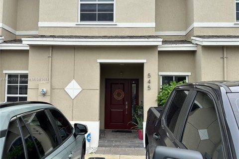 Casa en venta en Florida City, Florida, 3 dormitorios, 118.17 m2 № 1044826 - foto 1