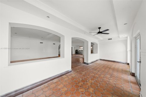 Villa ou maison à vendre à Miami Beach, Floride: 5 chambres, 349.5 m2 № 1076380 - photo 12