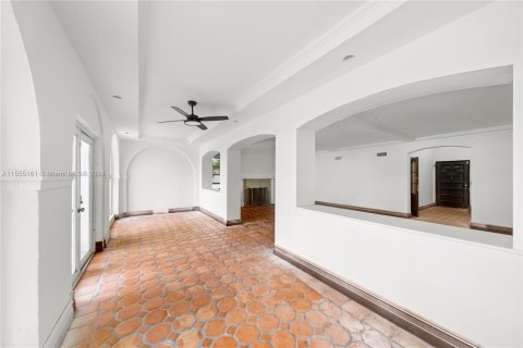 Villa ou maison à vendre à Miami Beach, Floride: 5 chambres, 349.5 m2 № 1076380 - photo 11