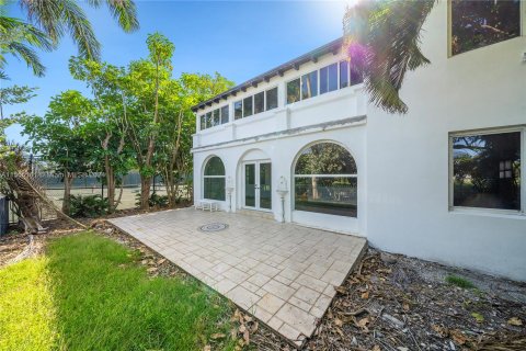 Villa ou maison à vendre à Miami Beach, Floride: 5 chambres, 349.5 m2 № 1076380 - photo 2