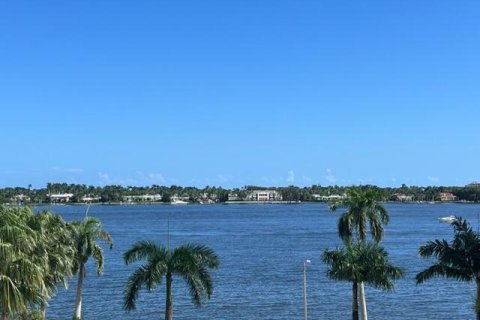 Copropriété à vendre à West Palm Beach, Floride: 2 chambres, 109.16 m2 № 1047640 - photo 15