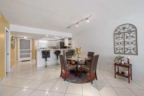 Copropriété à vendre à Fort Lauderdale, Floride: 2 chambres, 130.06 m2 № 1040562 - photo 21