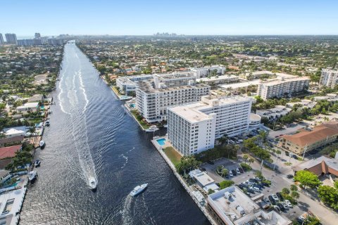 Condo in Fort Lauderdale, Florida, 2 bedrooms  № 1040562 - photo 9