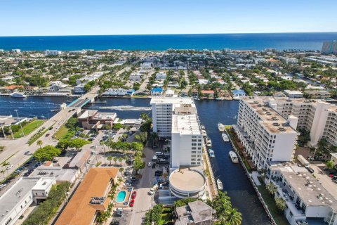 Copropriété à vendre à Fort Lauderdale, Floride: 2 chambres, 130.06 m2 № 1040562 - photo 7