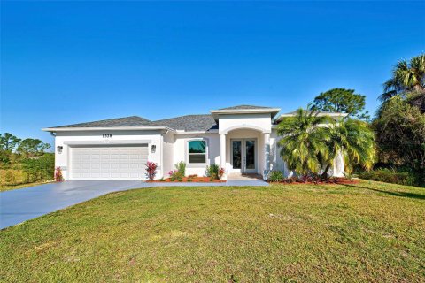 Villa ou maison à vendre à North Port, Floride: 3 chambres, 157.47 m2 № 1041765 - photo 1