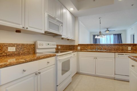 Copropriété à vendre à Boca Raton, Floride: 2 chambres, 103.77 m2 № 1038024 - photo 13