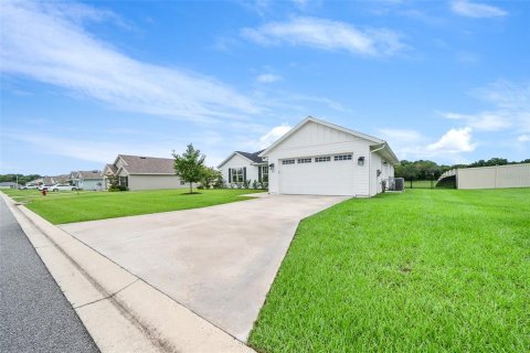 Villa ou maison à vendre à Ocala, Floride: 4 chambres, 184.04 m2 № 1300364 - photo 4