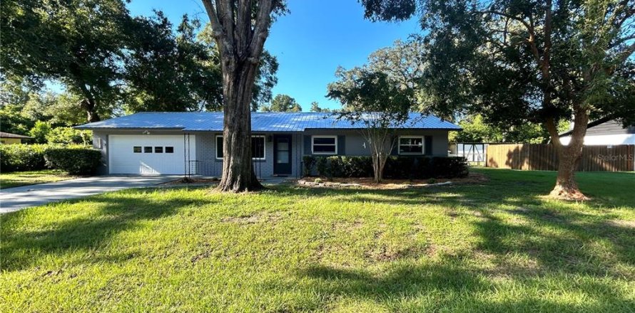 House in Ocala, Florida 3 bedrooms, 116.69 sq.m. № 1344595