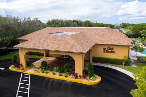 Condominio en venta en Pembroke Pines, Florida, 1 dormitorio, 63.64 m2 № 1033347 - foto 23