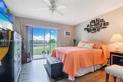 Condominio en venta en Pembroke Pines, Florida, 1 dormitorio, 63.64 m2 № 1033347 - foto 13