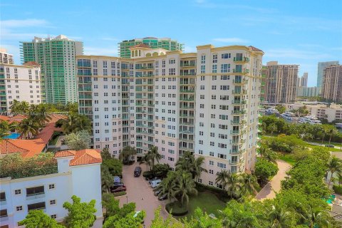 Condo in Aventura, Florida, 2 bedrooms  № 1033286 - photo 20