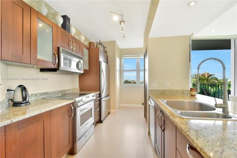 Condominio en venta en Aventura, Florida, 2 dormitorios, 121.89 m2 № 1033286 - foto 8