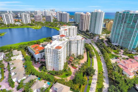 Condo in Aventura, Florida, 2 bedrooms  № 1033286 - photo 22