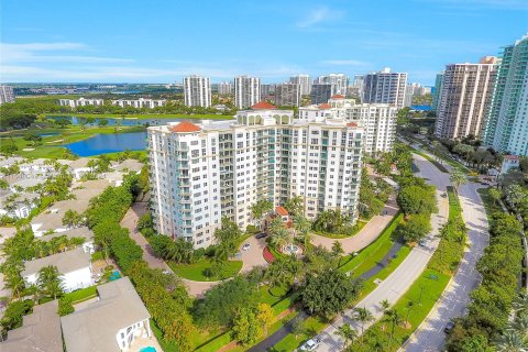 Condo in Aventura, Florida, 2 bedrooms  № 1033286 - photo 23