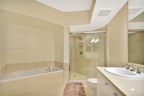 Купить кондоминиум в Авентура, Флорида 2 спальни, 121.89м2, № 1033286 - фото 17