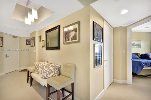 Condo in Aventura, Florida, 2 bedrooms  № 1033286 - photo 19