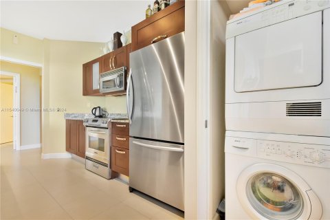 Condo in Aventura, Florida, 2 bedrooms  № 1033286 - photo 10