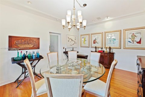 Casa en venta en Coral Gables, Florida, 5 dormitorios, 479.93 m2 № 1184540 - foto 11