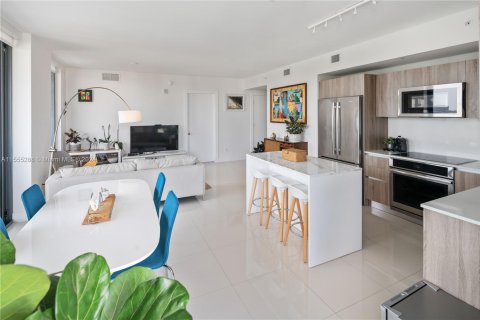 Copropriété à vendre à Aventura, Floride: 2 chambres, 100.61 m2 № 1076570 - photo 2