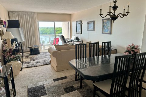 Condo in Sunny Isles Beach, Florida, 1 bedroom  № 1098169 - photo 5