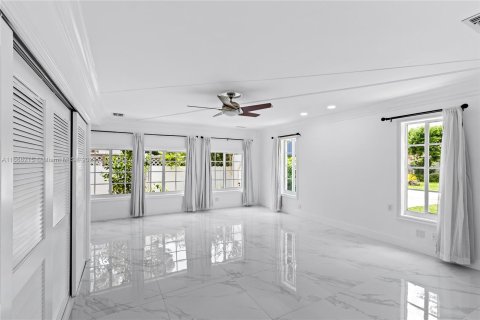 Villa ou maison à vendre à Miami, Floride: 3 chambres, 234.95 m2 № 1384367 - photo 19