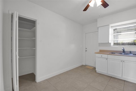 Apartment in Hollywood, Florida 1 bedroom № 1029397 - photo 16