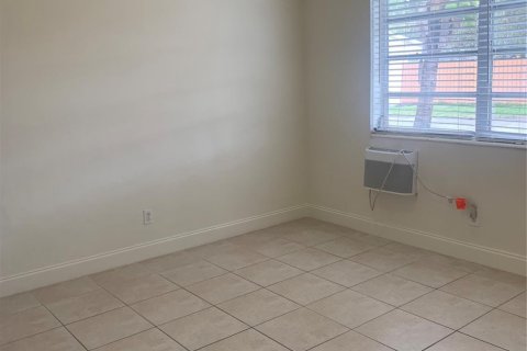 Apartment in Hollywood, Florida 1 bedroom № 1029397 - photo 6