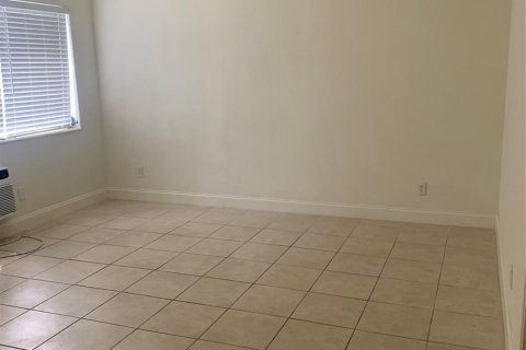 Apartment in Hollywood, Florida 1 bedroom № 1029397 - photo 3