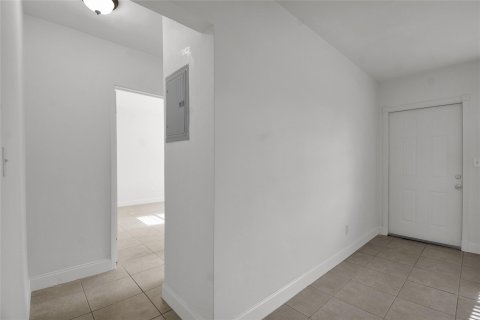 Apartment in Hollywood, Florida 1 bedroom № 1029397 - photo 18