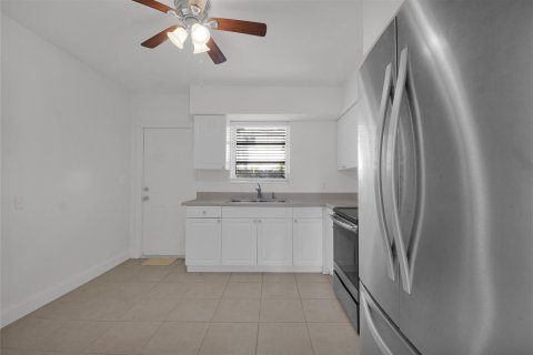 Apartment in Hollywood, Florida 1 bedroom № 1029397 - photo 17