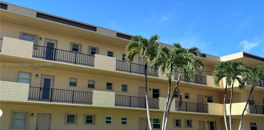 Condo in Hollywood, Florida, 1 bedroom  № 1291078