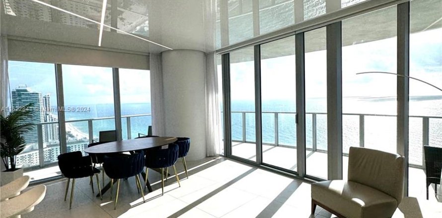 Condo à Hollywood, Floride, 2 chambres  № 1291079