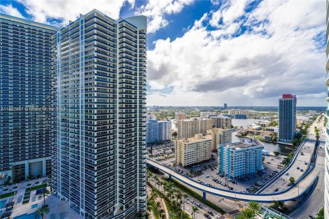 Condo in Hollywood, Florida, 2 bedrooms  № 1291079 - photo 29