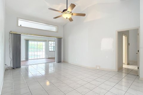 Купить виллу или дом в Энглвуд, Флорида 8 комнат, 187.66м2, № 1064405 - фото 2