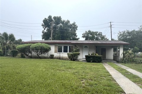 House in Lake Wales, Florida 2 bedrooms, 96.62 sq.m. № 1307364 - photo 1