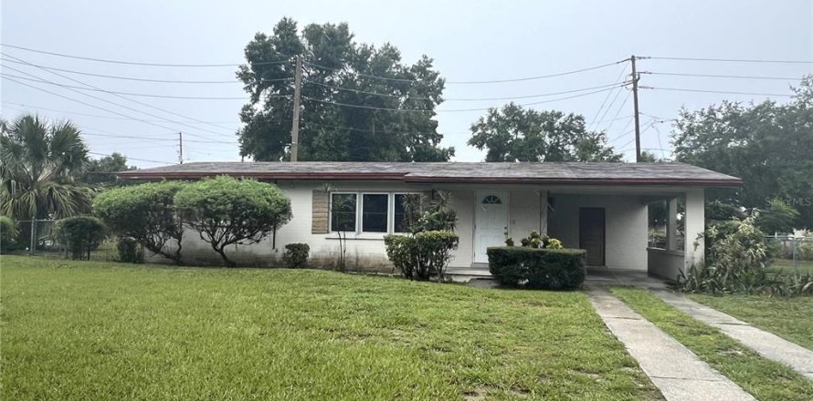 House in Lake Wales, Florida 2 bedrooms, 96.62 sq.m. № 1307364