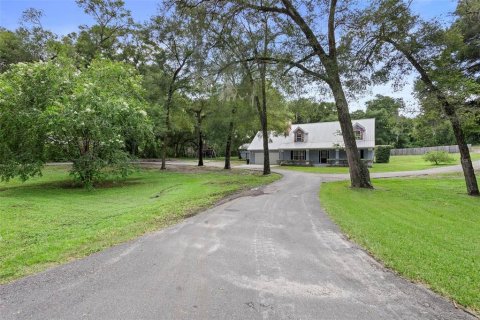 House in DeLand, Florida 4 bedrooms, 232.26 sq.m. № 1307287 - photo 4