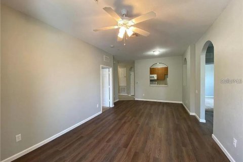 Condo in Orlando, Florida, 3 bedrooms  № 1399655 - photo 15