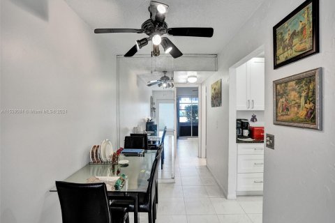 Condominio en venta en Deerfield Beach, Florida, 1 dormitorio, 54.35 m2 № 1030919 - foto 9