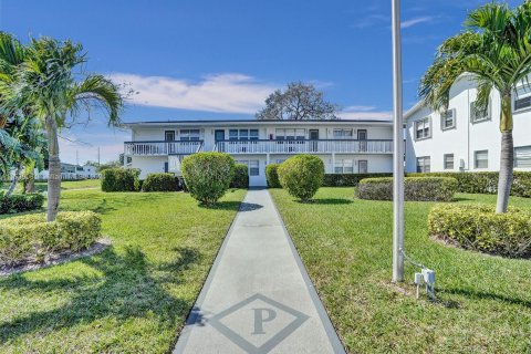 Condo in Deerfield Beach, Florida, 1 bedroom  № 1030919 - photo 21