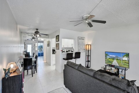 Condominio en venta en Deerfield Beach, Florida, 1 dormitorio, 54.35 m2 № 1030919 - foto 8