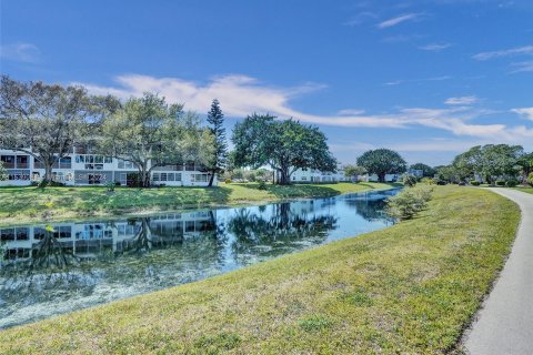 Condo in Deerfield Beach, Florida, 1 bedroom  № 1030919 - photo 25